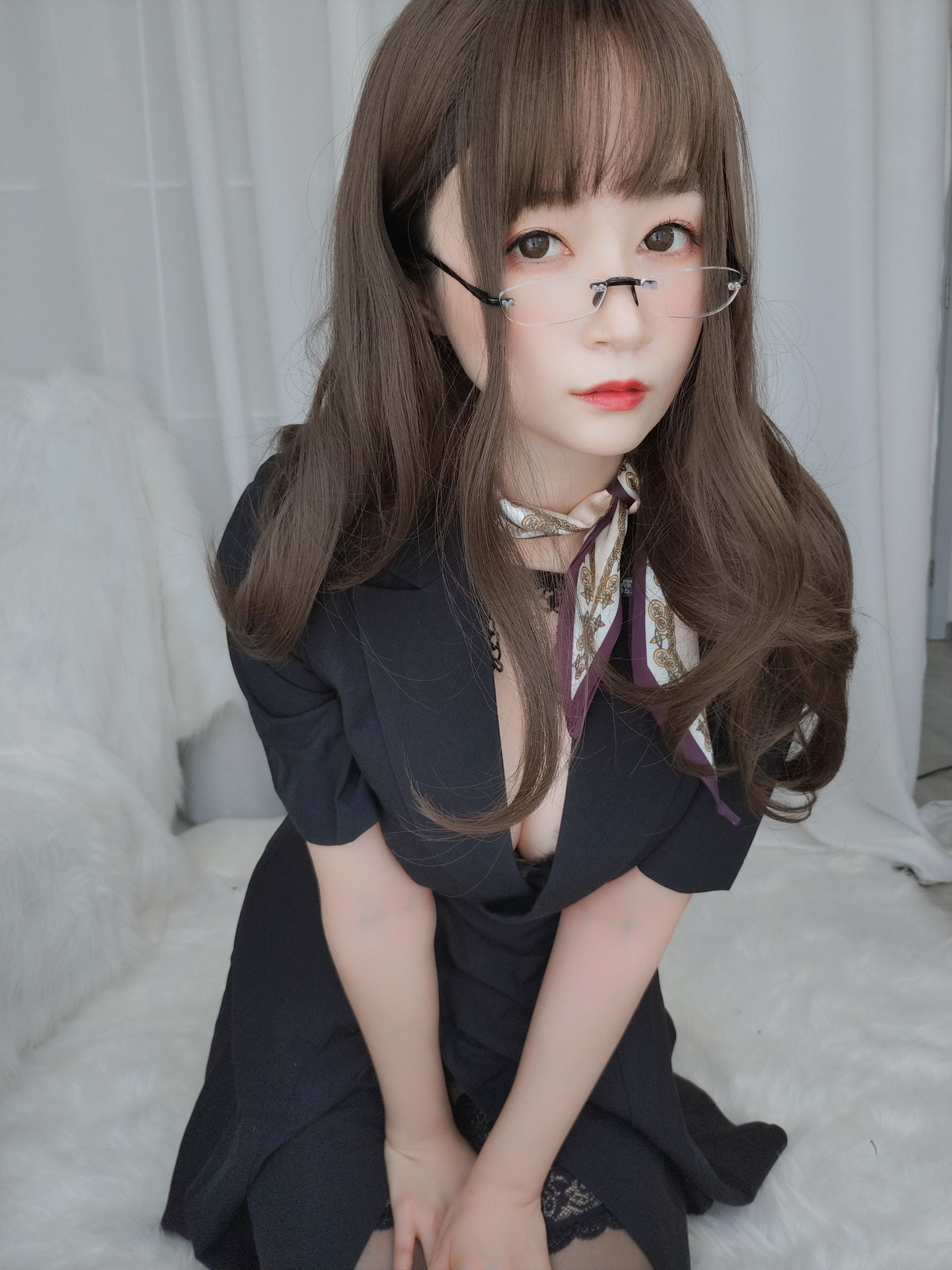 Coser小姐姐白银81–OL下的内衣写真集插图3